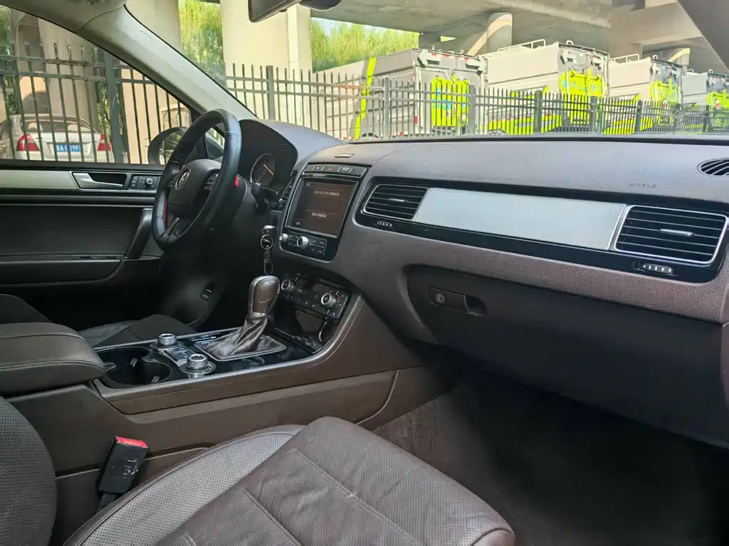 Volkswagen Touareg — миниатюра 13
