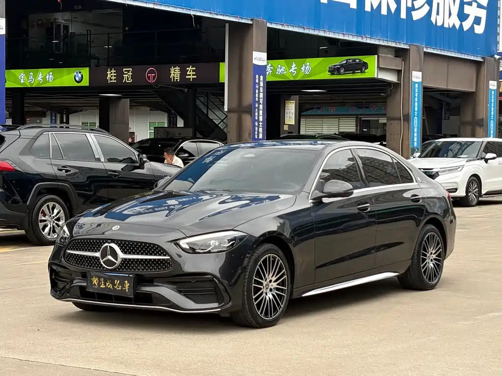 Mercedes-Benz C-Class 2024