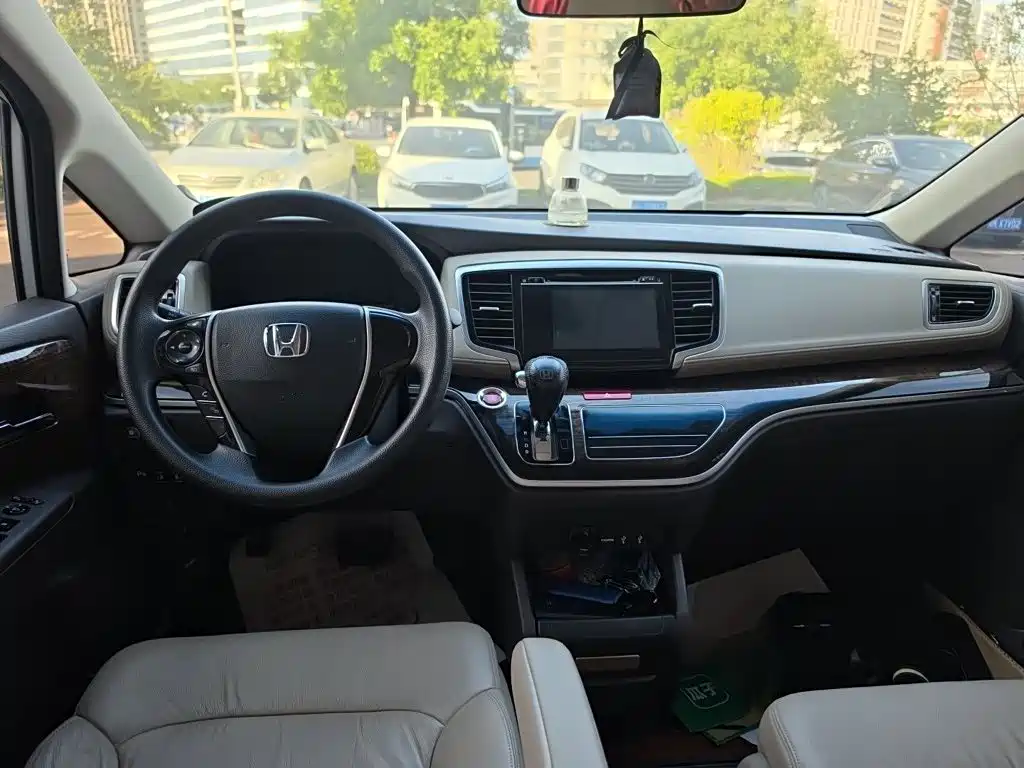Honda Odyssey — миниатюра 10