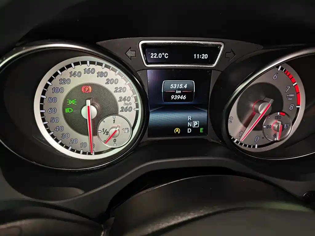 Mercedes-Benz GLA (Import) — миниатюра 12