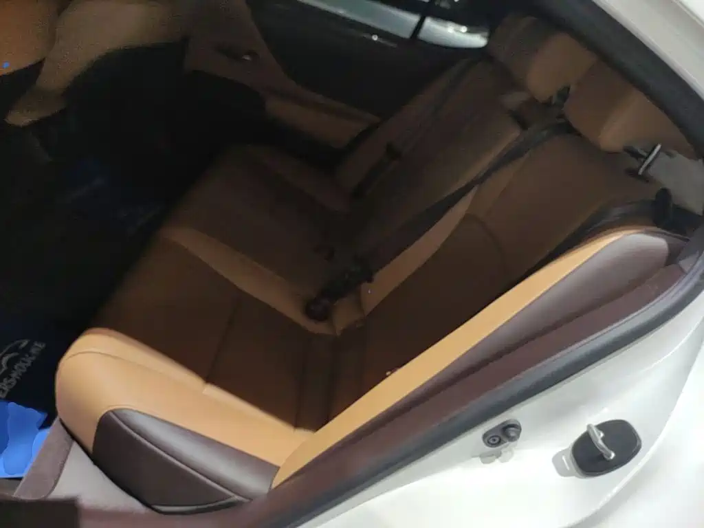 Lexus ES — миниатюра 17