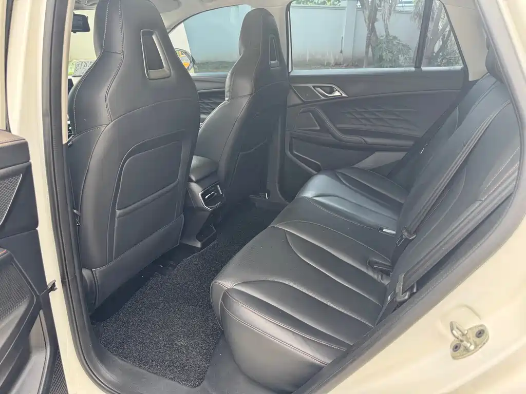 Roewe RX5 — миниатюра 5