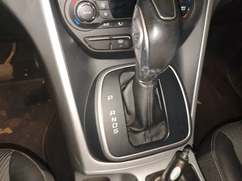 Ford Kuga — миниатюра 15