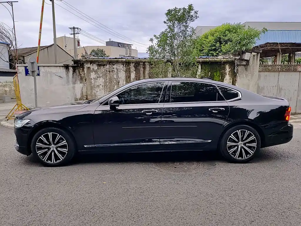 Volvo S90 — миниатюра 3