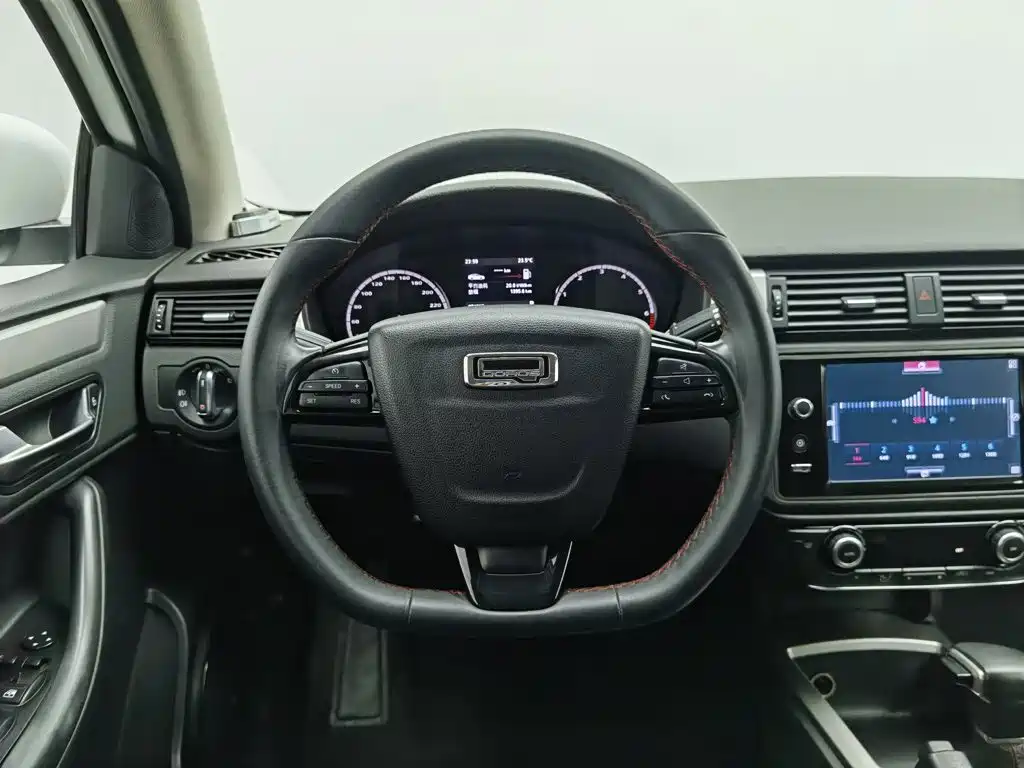 Qoros Qoros 3 — миниатюра 11
