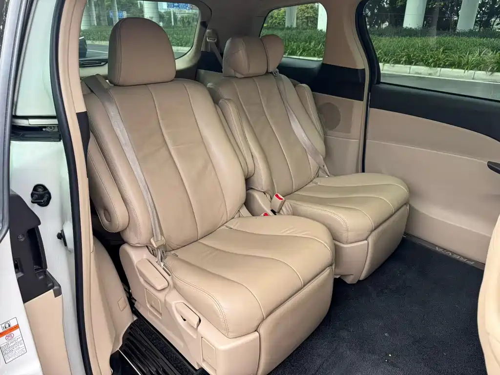 Toyota Previa 2018 2.4L Luxury