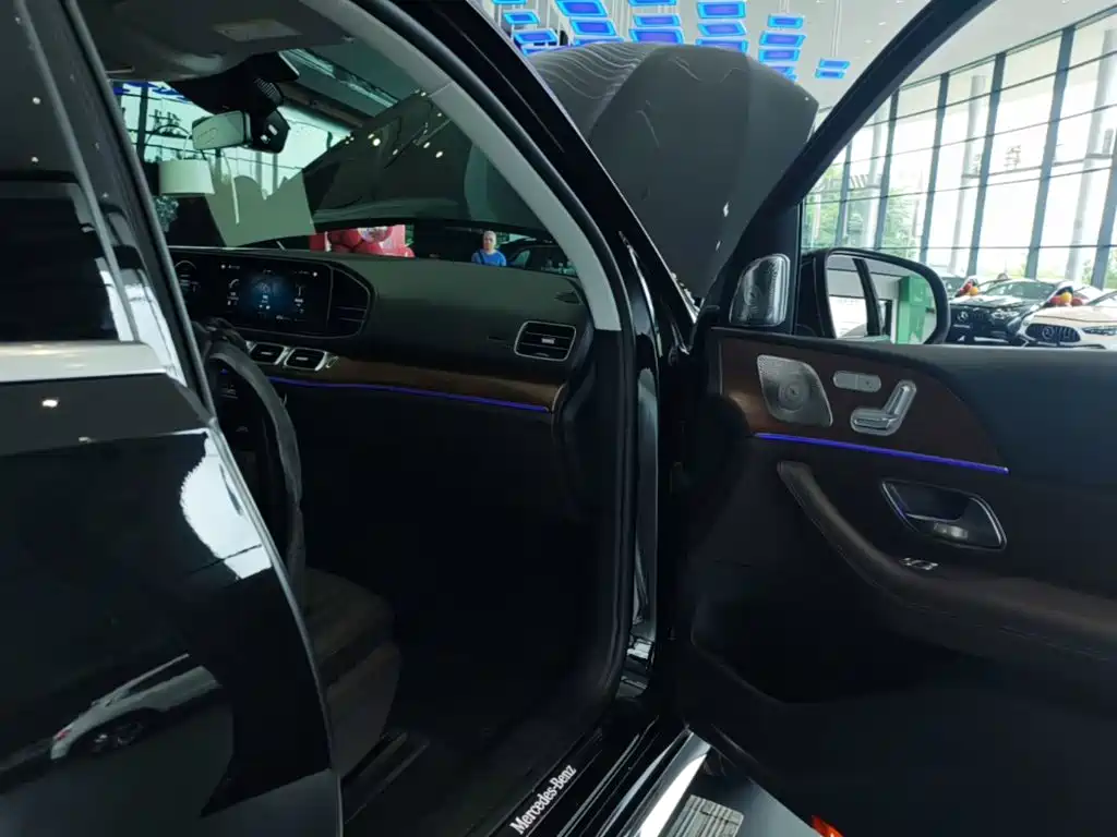 Mercedes-Benz GLE New Energy — миниатюра 9