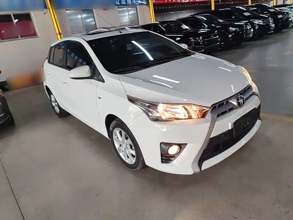 Toyota Yaris L — миниатюра 4