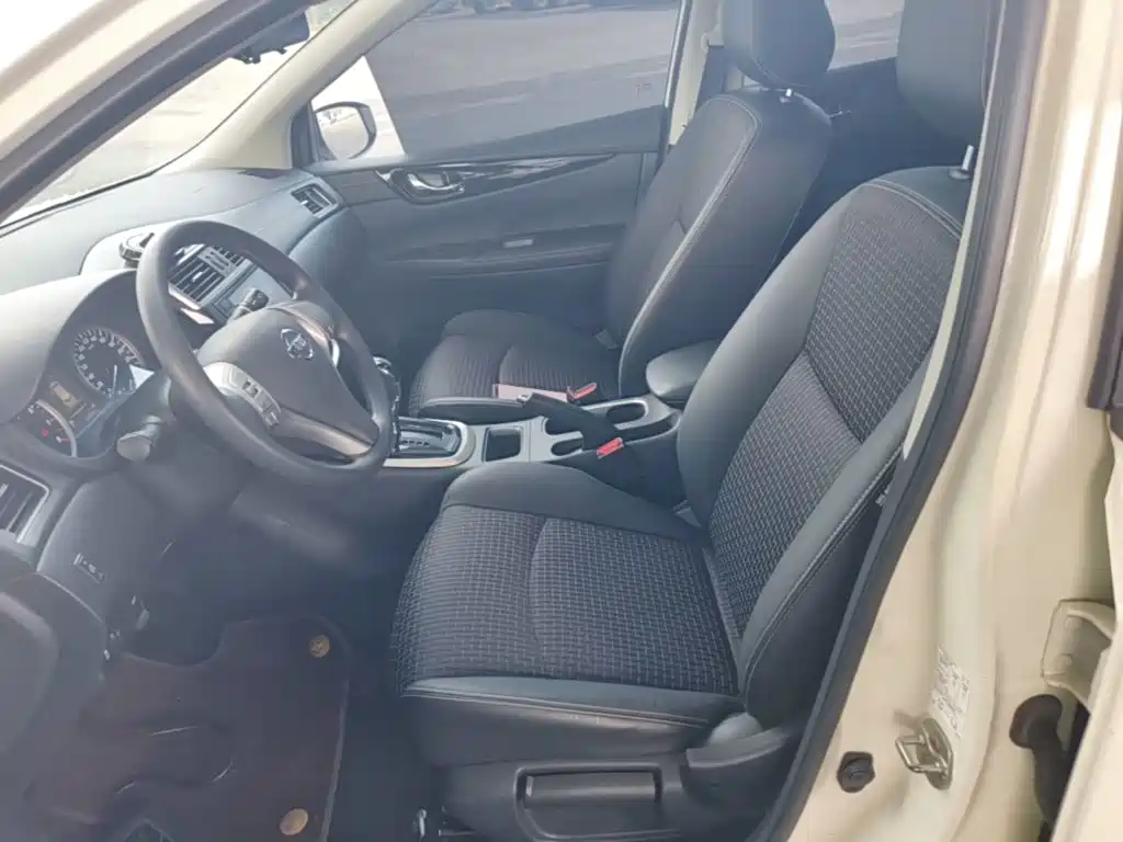 Nissan Tiida — миниатюра 15