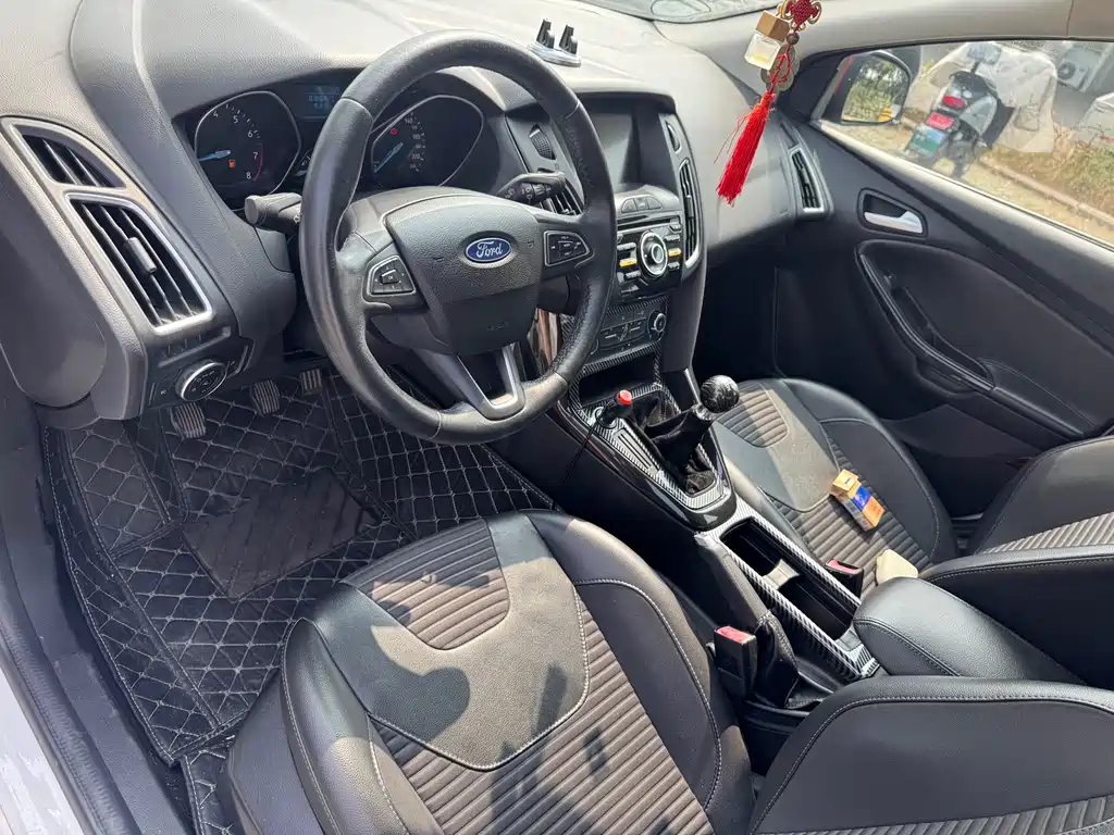 Ford Focus — миниатюра 4