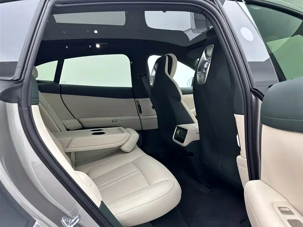 XIAOMI CAR XIAOMI YU7