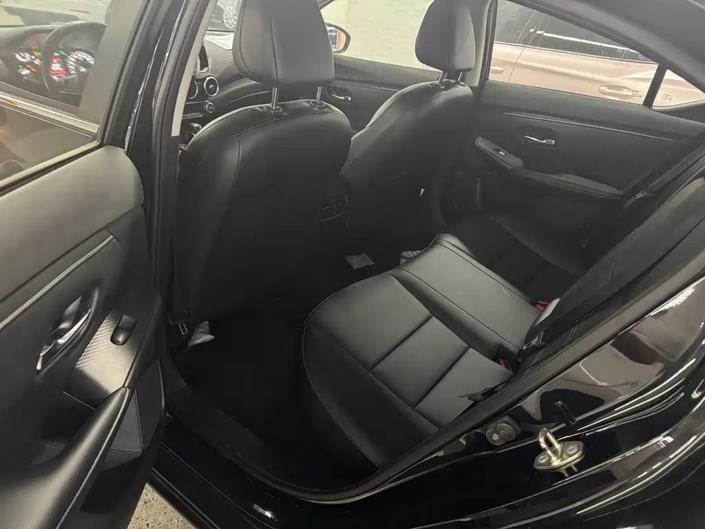 Nissan Sylphy 2021 1.6L XL CVT Enjoy
