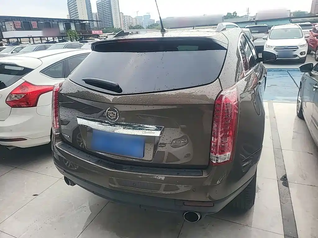 Cadillac SRX — миниатюра 6