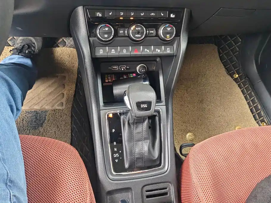 Skoda Karoq — миниатюра 16