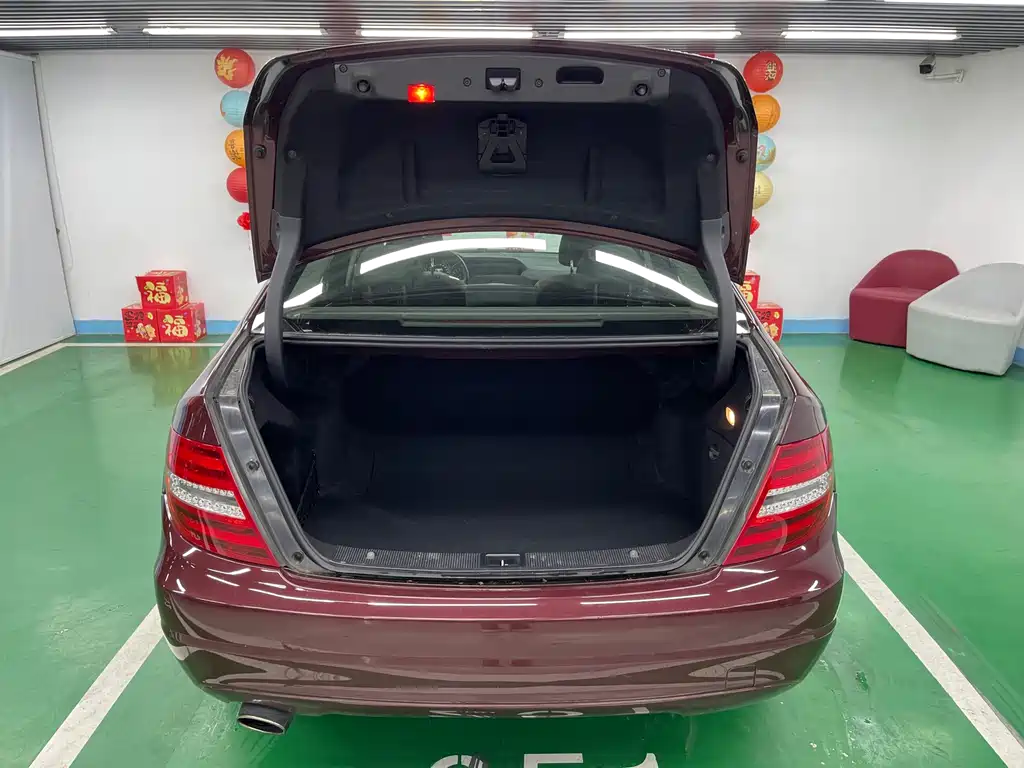 Mercedes-Benz C-Class — миниатюра 22