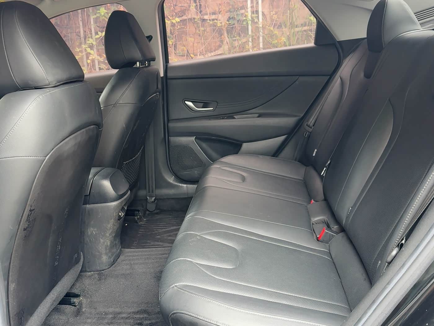 Hyundai Elantra 1.5 л 2021 г. Чёрный, пробег 43000 км