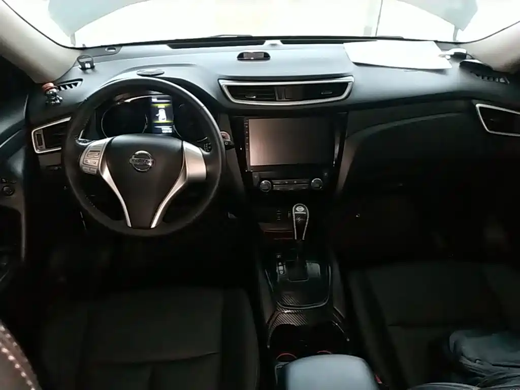 Nissan X-Trail — миниатюра 10