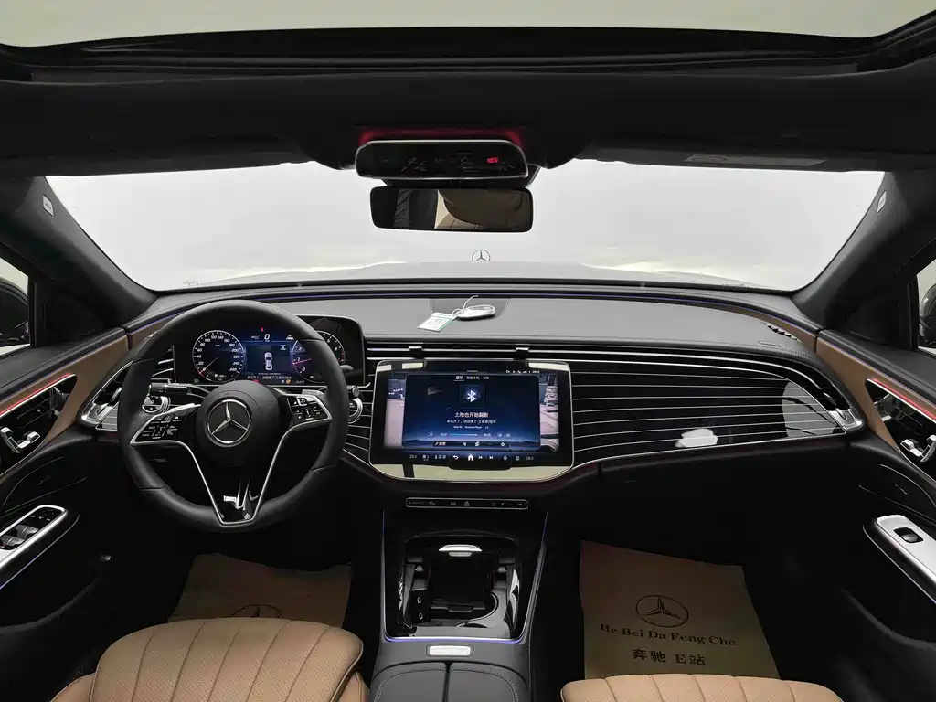 Mercedes-Benz E-Class — миниатюра 6