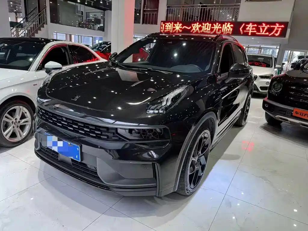 Lynk & Co 01