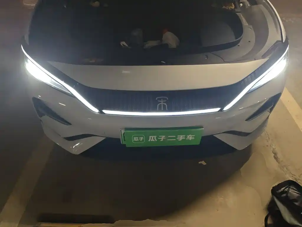 BYD L EV — миниатюра 11