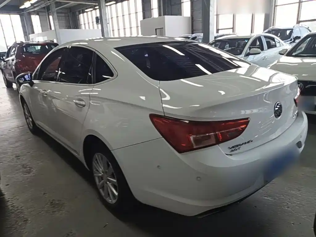 Buick Verano — миниатюра 5