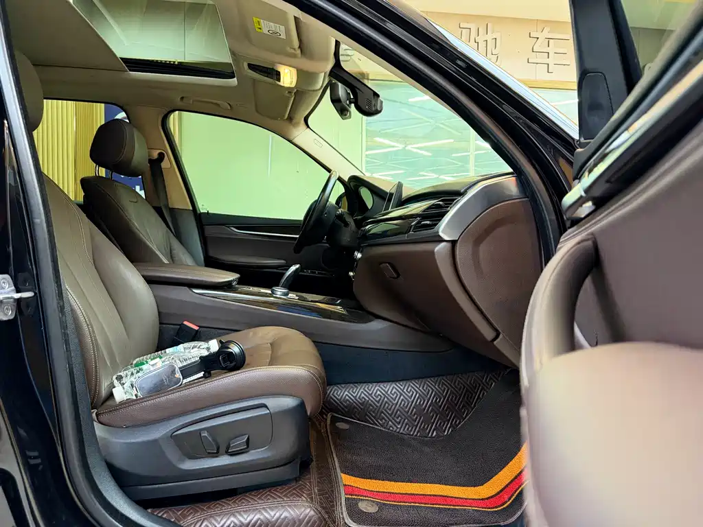 BMW X5 (Import) — миниатюра 6