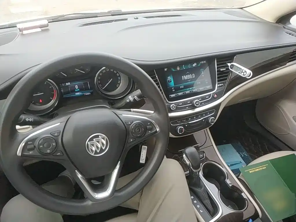 Buick Verano — миниатюра 10