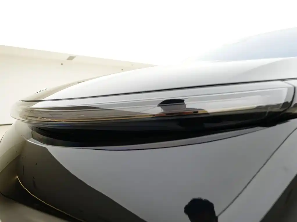 Li Auto Li L8 — миниатюра 10