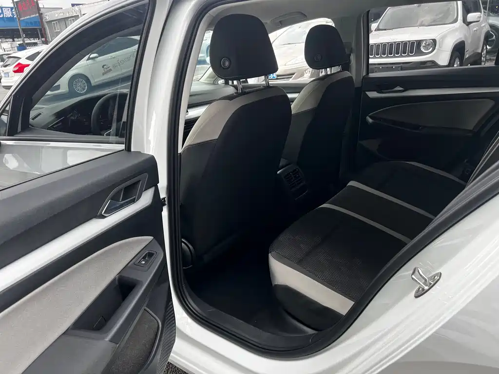 Volkswagen Golf — миниатюра 5