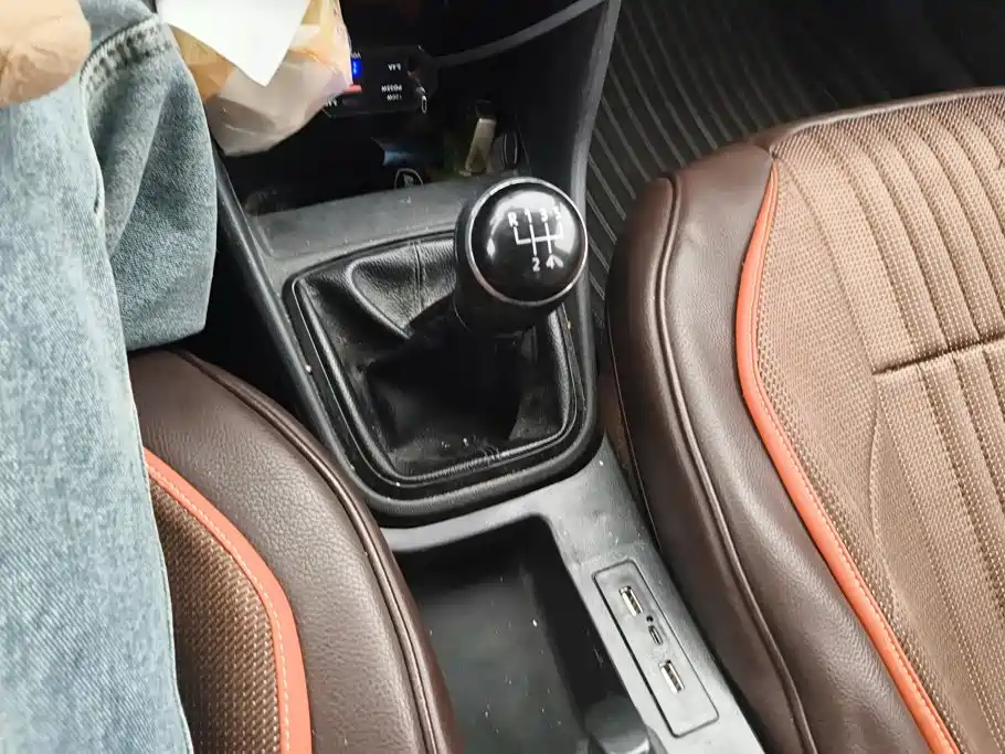 Volkswagen Jetta — миниатюра 16