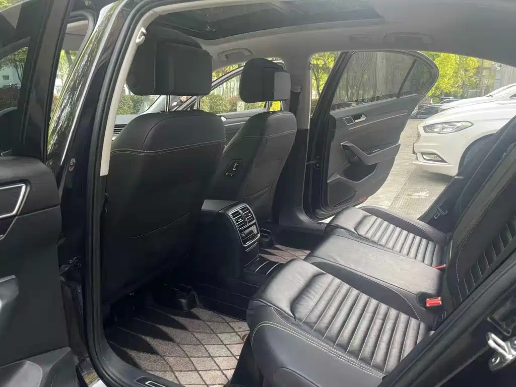 Volkswagen Magotan — миниатюра 5
