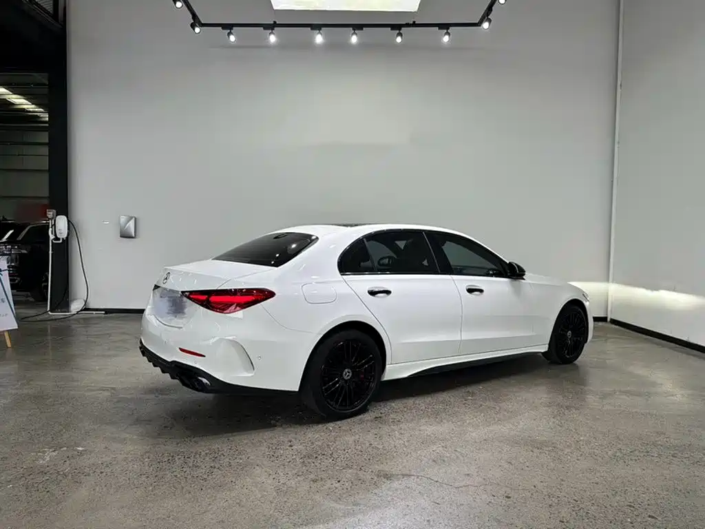 Mercedes-Benz C-Class — миниатюра 9