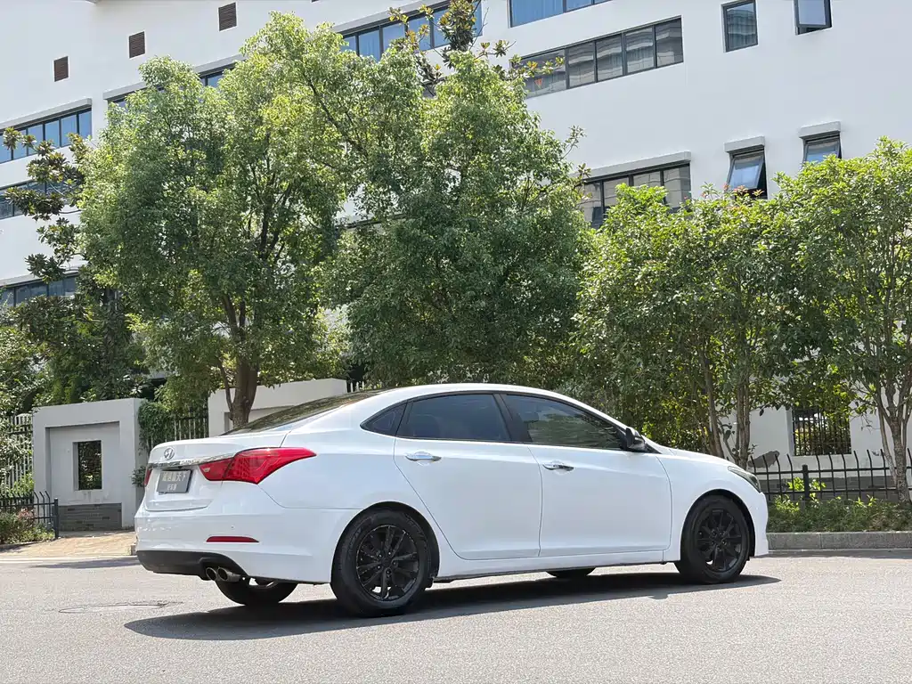 Hyundai Mistra — миниатюра 7