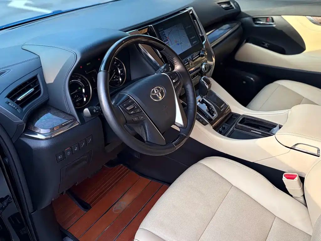 Toyota Vellfire 2021 2.5L HV