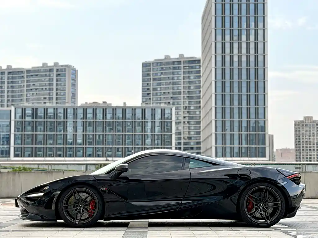 McLaren 720S — миниатюра 3