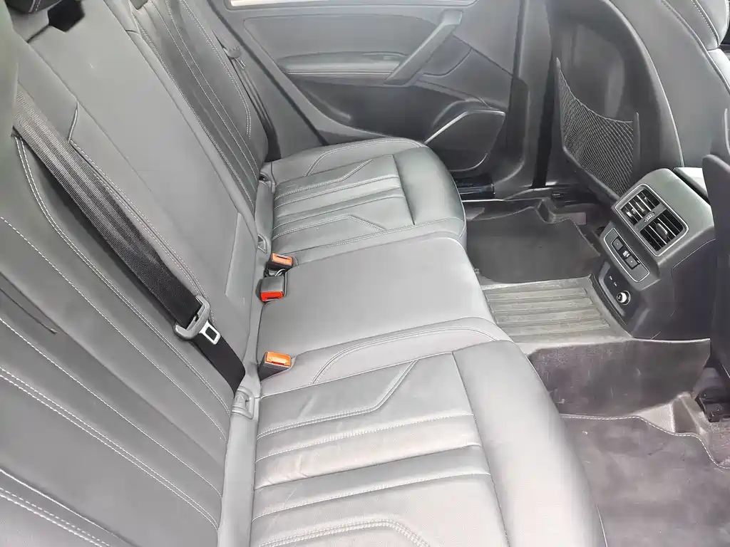 Audi Q5L — миниатюра 9