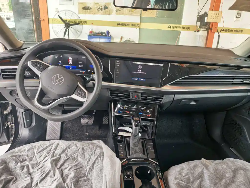 Volkswagen Passat 2025 430PHEV