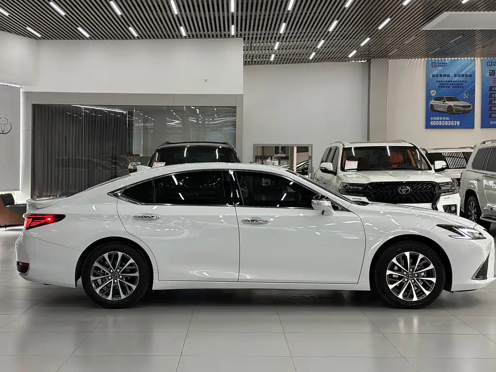 Lexus ES — миниатюра 4