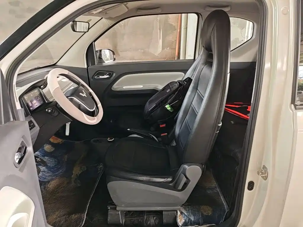 Wuling MINIEV — миниатюра 15