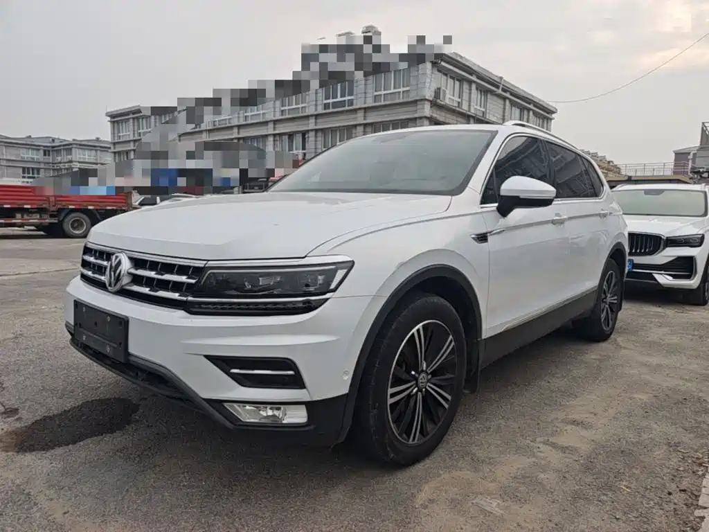 Volkswagen Tiguan L — миниатюра 2