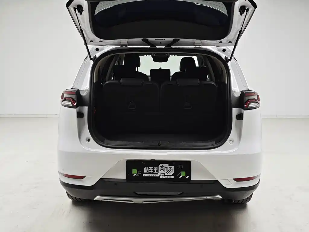 BYD Tang — миниатюра 12