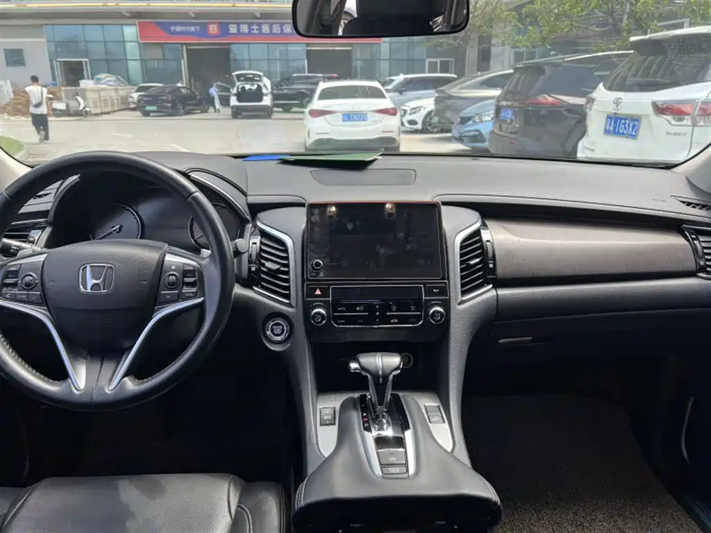 Honda Avancier — миниатюра 7