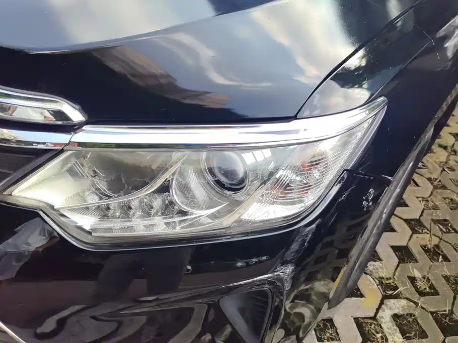 Toyota Camry — миниатюра 5