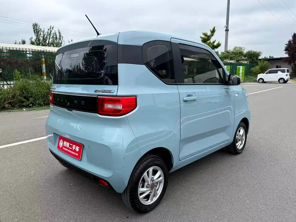 Wuling MINIEV — миниатюра 6