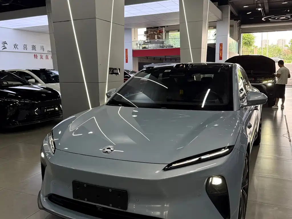 NIO ET5T