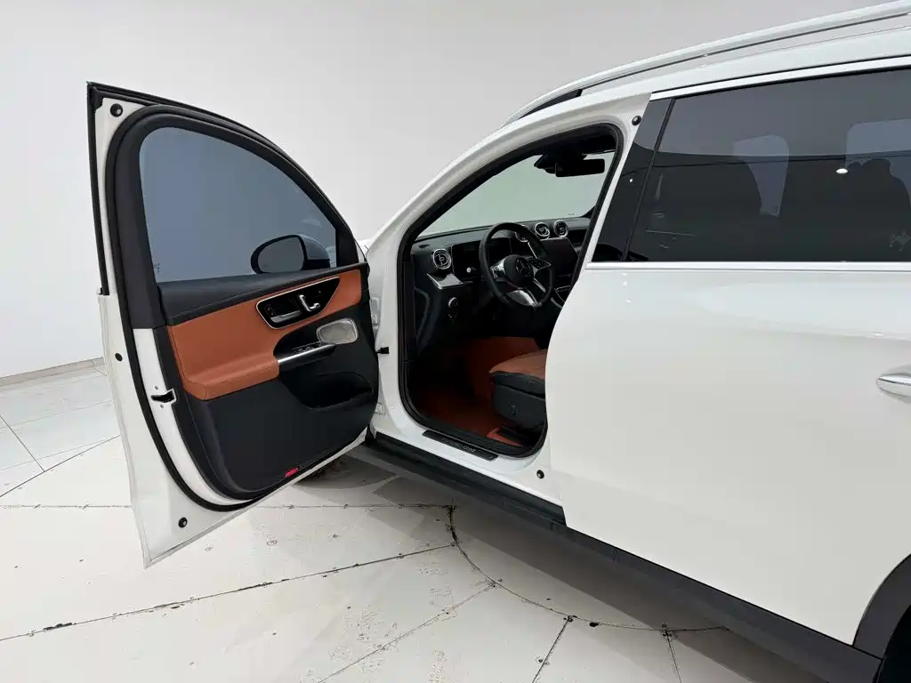 Mercedes-Benz GLC — миниатюра 22