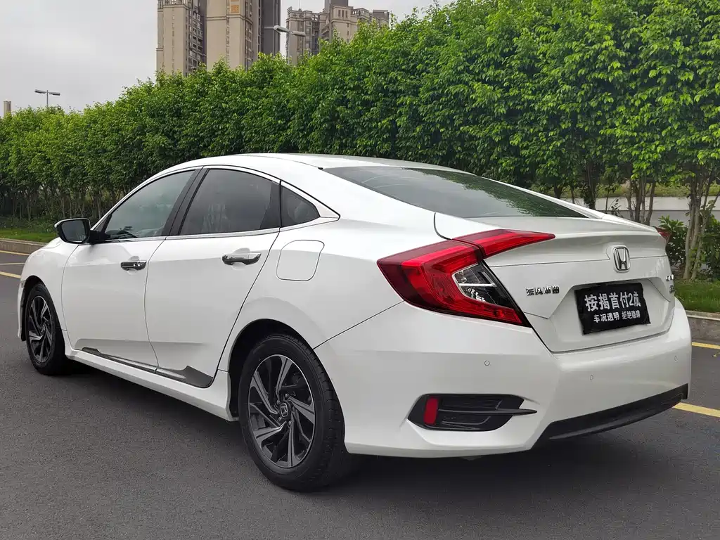 Honda Civic — миниатюра 4