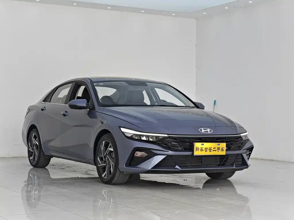 Hyundai Elantra — миниатюра 3