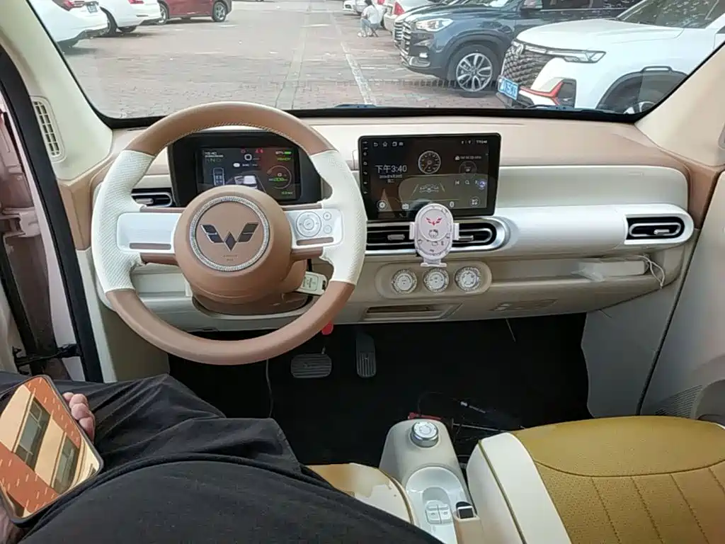 Wuling MINIEV — миниатюра 10