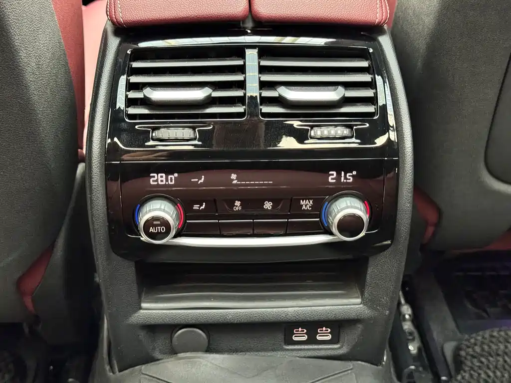 BMW 5 Series — миниатюра 19